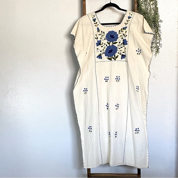 Mexican Embroidered Dress - Picture 2 of 12